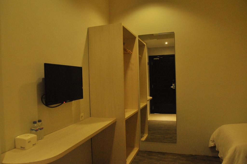 Summer Bed & Breakfast Banjarmasin  Δωμάτιο φωτογραφία
