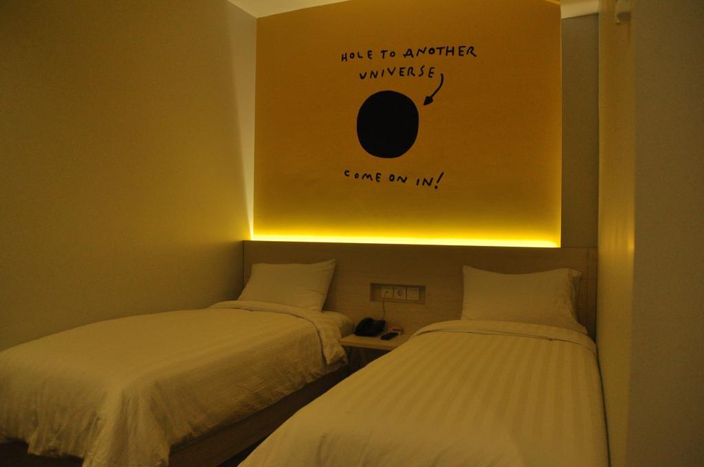 Summer Bed & Breakfast Banjarmasin  Δωμάτιο φωτογραφία