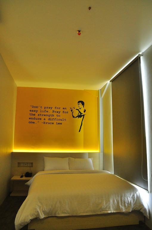 Summer Bed & Breakfast Banjarmasin  Δωμάτιο φωτογραφία