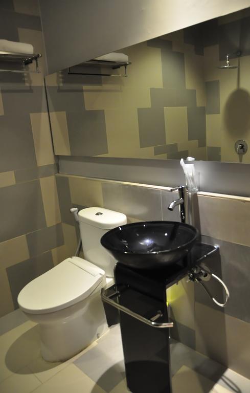 Summer Bed & Breakfast Banjarmasin  Δωμάτιο φωτογραφία